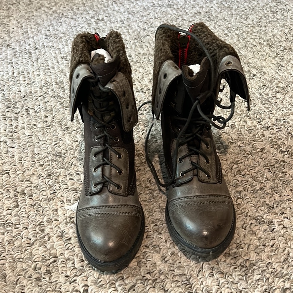 Very Volatile Boots new in box
